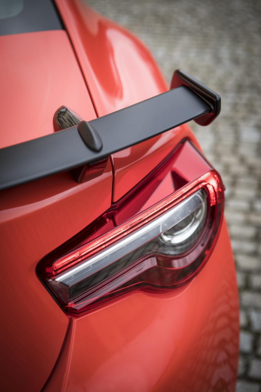 Детали экстерьера Toyota GT 86 860 2017 года  (NA) (фото 7 из 18)
